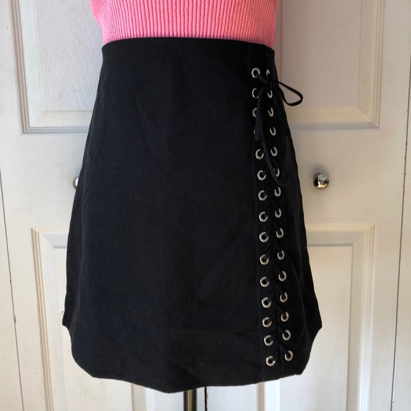 Black suede Lace up skirt - Picture 3 of 6